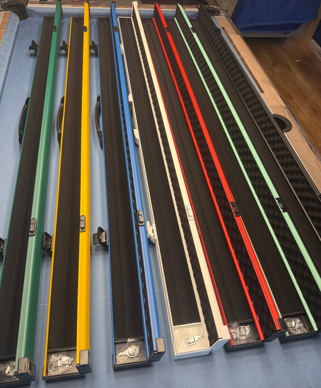Premium aluminium Cue Case