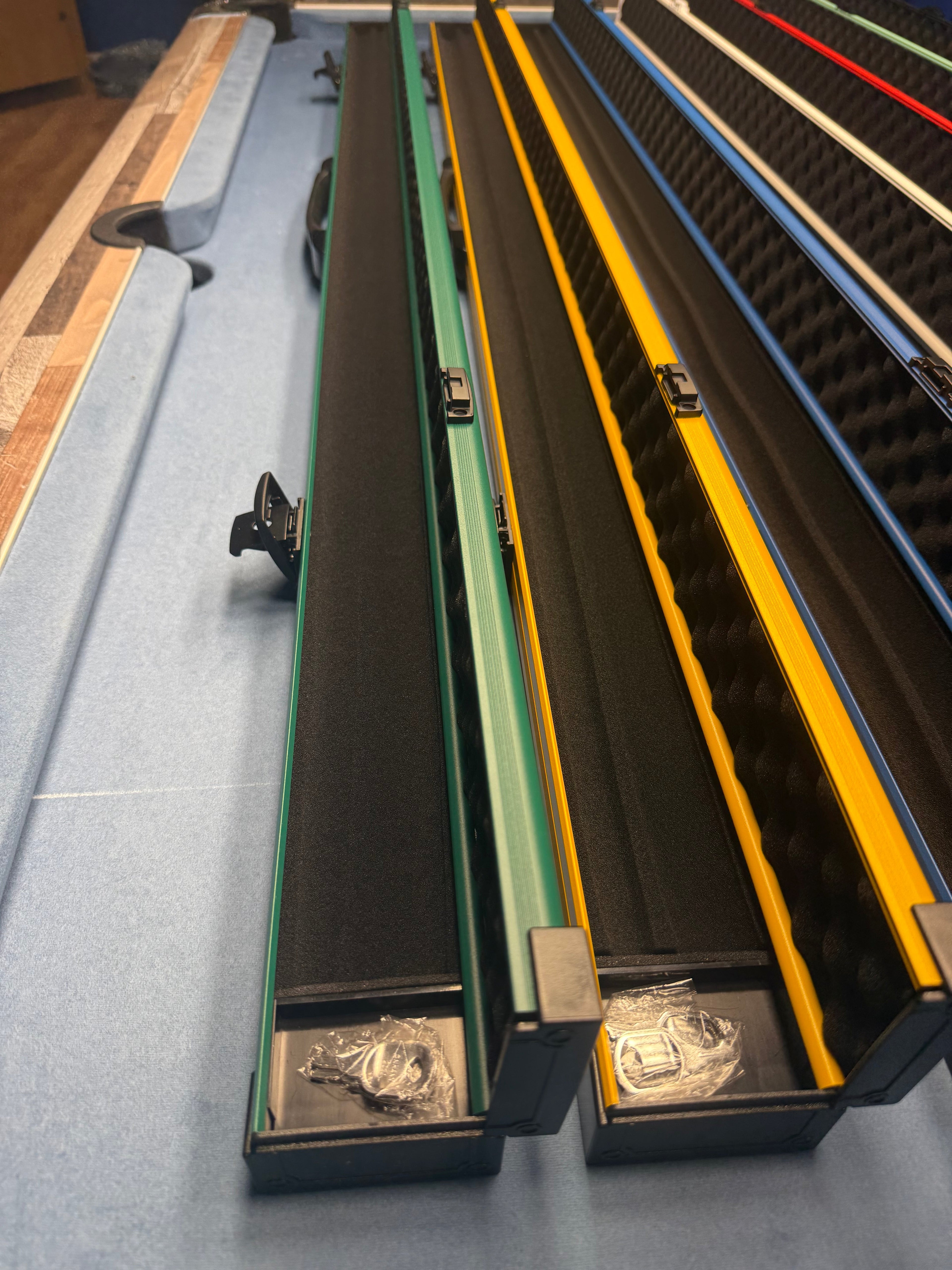 Premium aluminium Cue Case