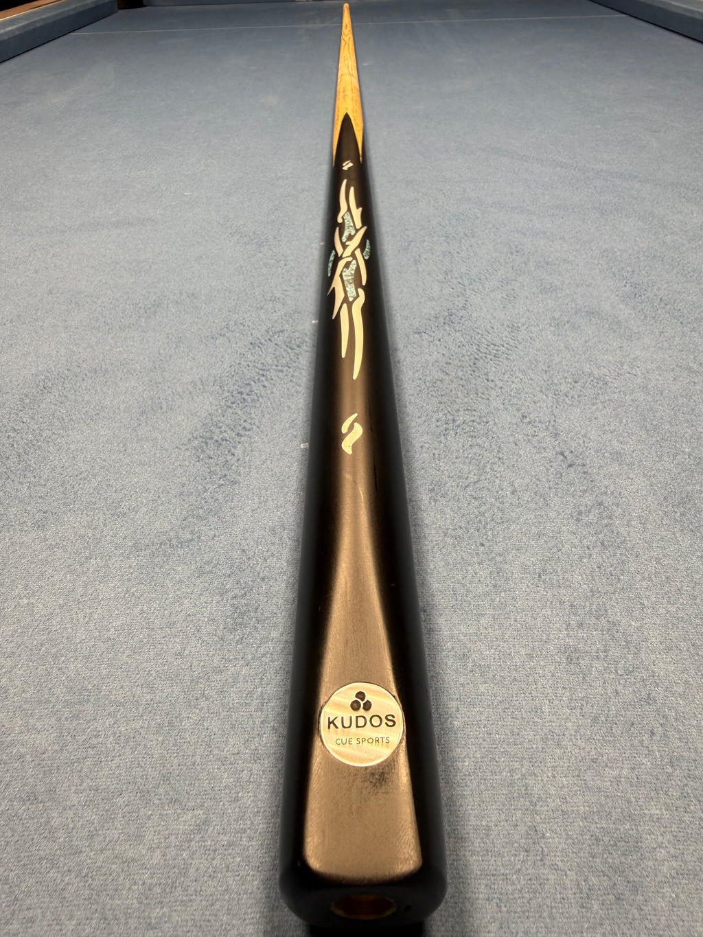 Kudos Blue Wave 57" One Piece Machine Spliced Snooker & Pool Cue 9.5mm Tip