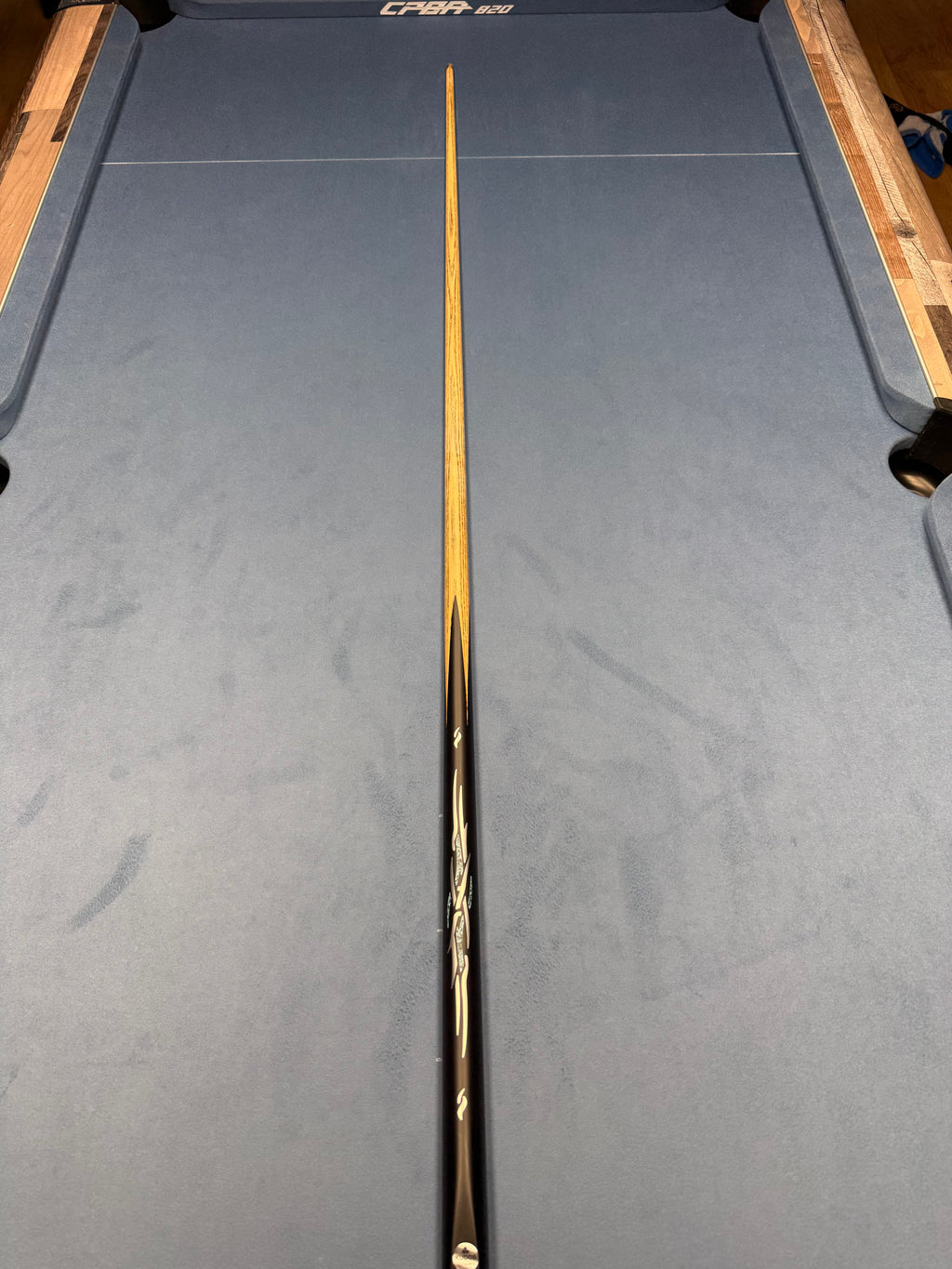 Kudos Blue Wave 57" One Piece Machine Spliced Snooker & Pool Cue 9.5mm Tip