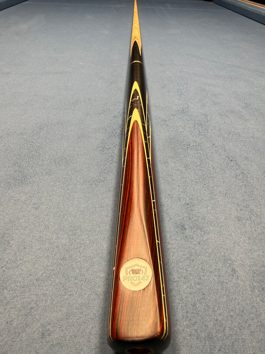 PRO147 Eclipse ¾ Joint Snooker & Pool Cue with PRO147 Layered Tip