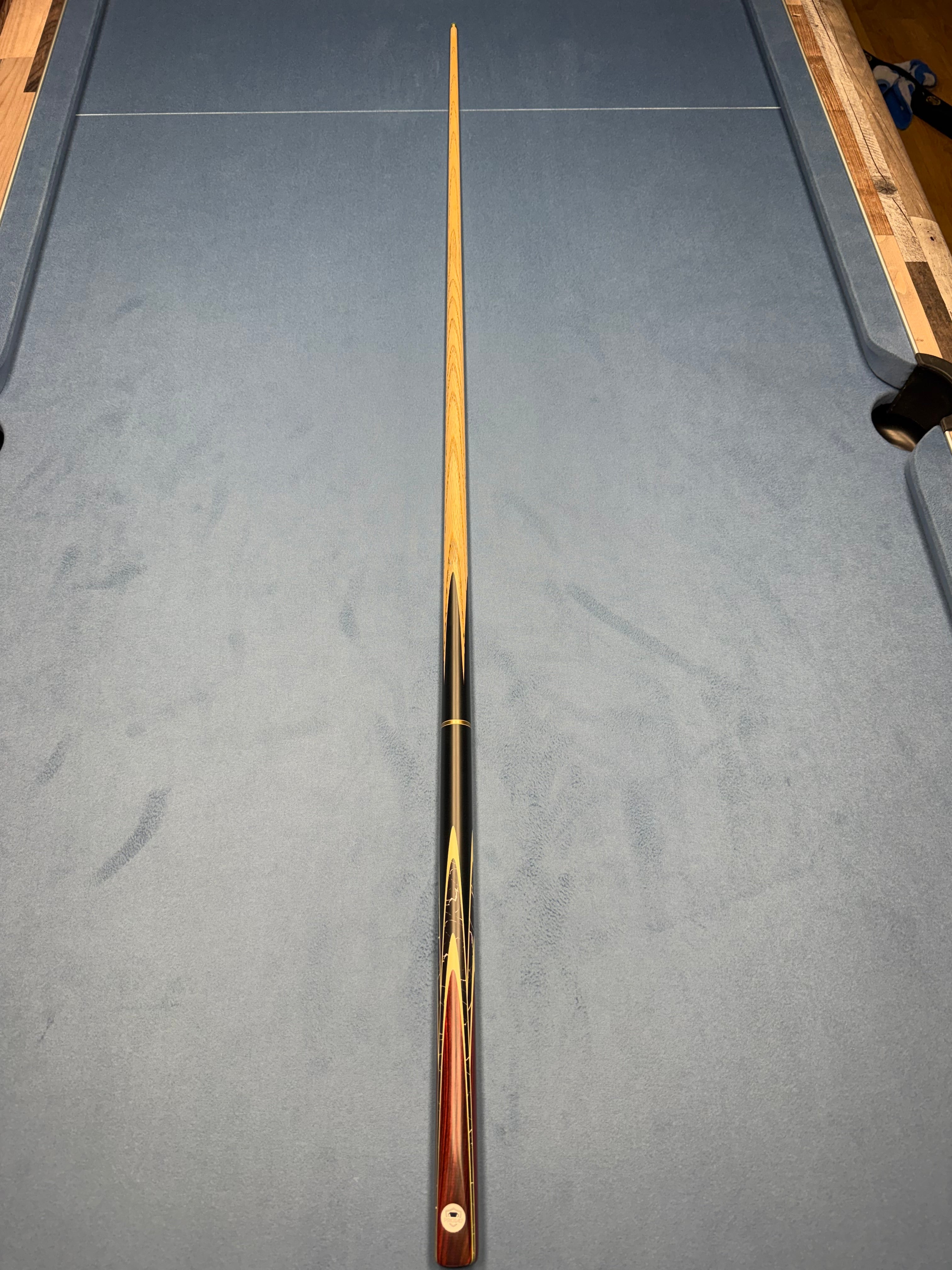 PRO147 Eclipse ¾ Joint Snooker & Pool Cue with PRO147 Layered Tip