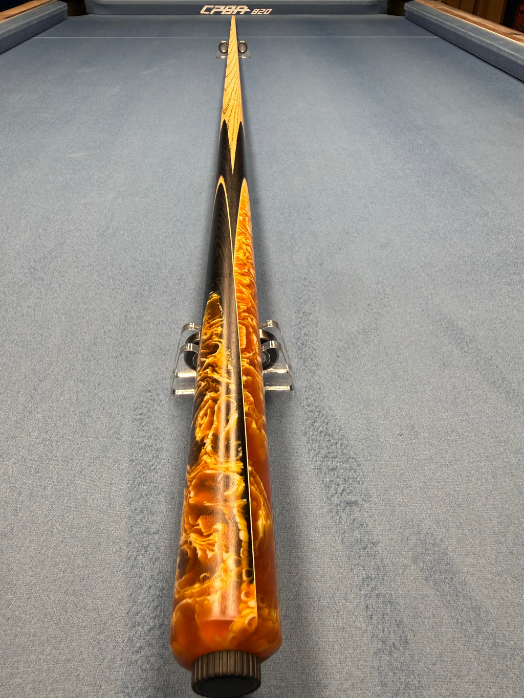 Anglesey Cuesports Amber Viper Cue No.019 - full length butt end view on table
