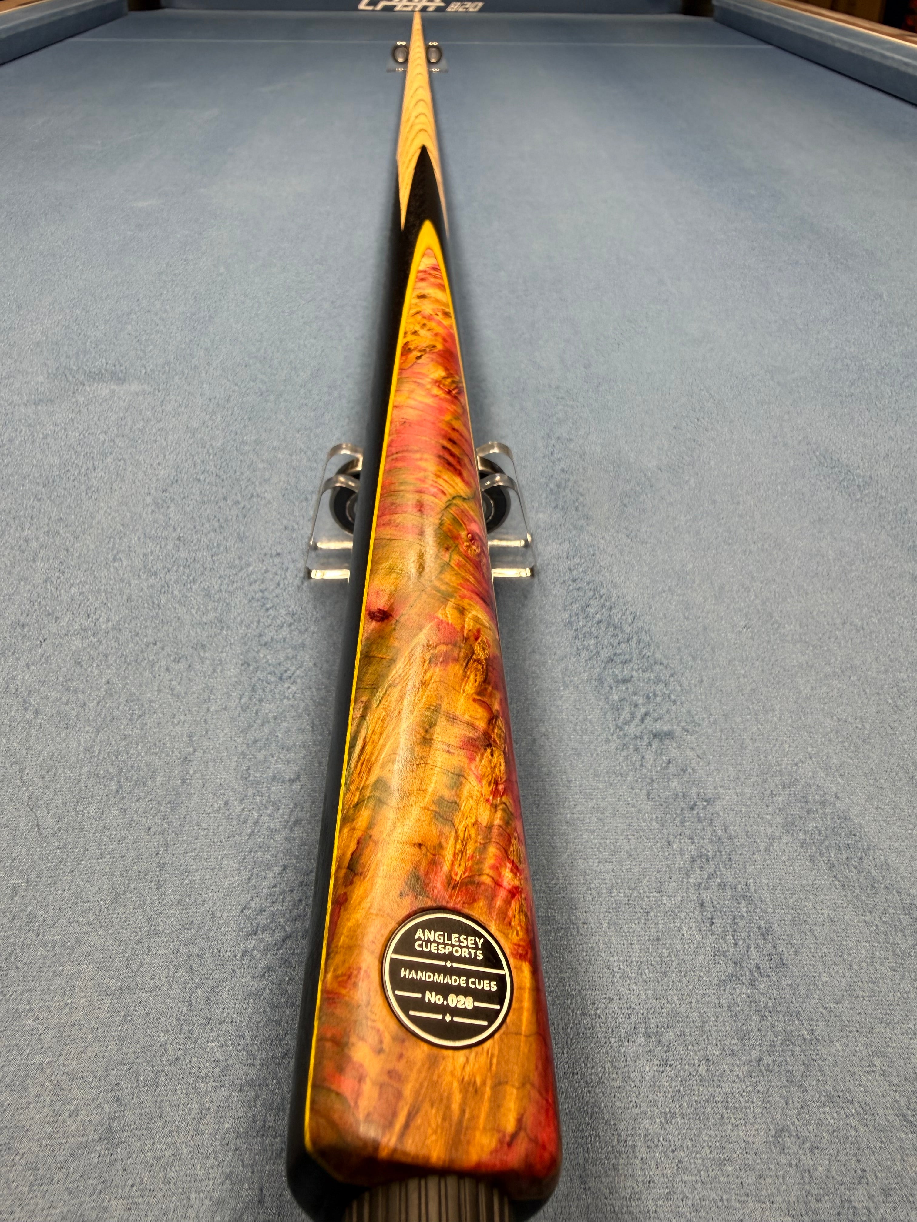 Anglesey Cuesports Crimson Burr Cue No.026 - full length butt end view showing crimson burr wood and black splices