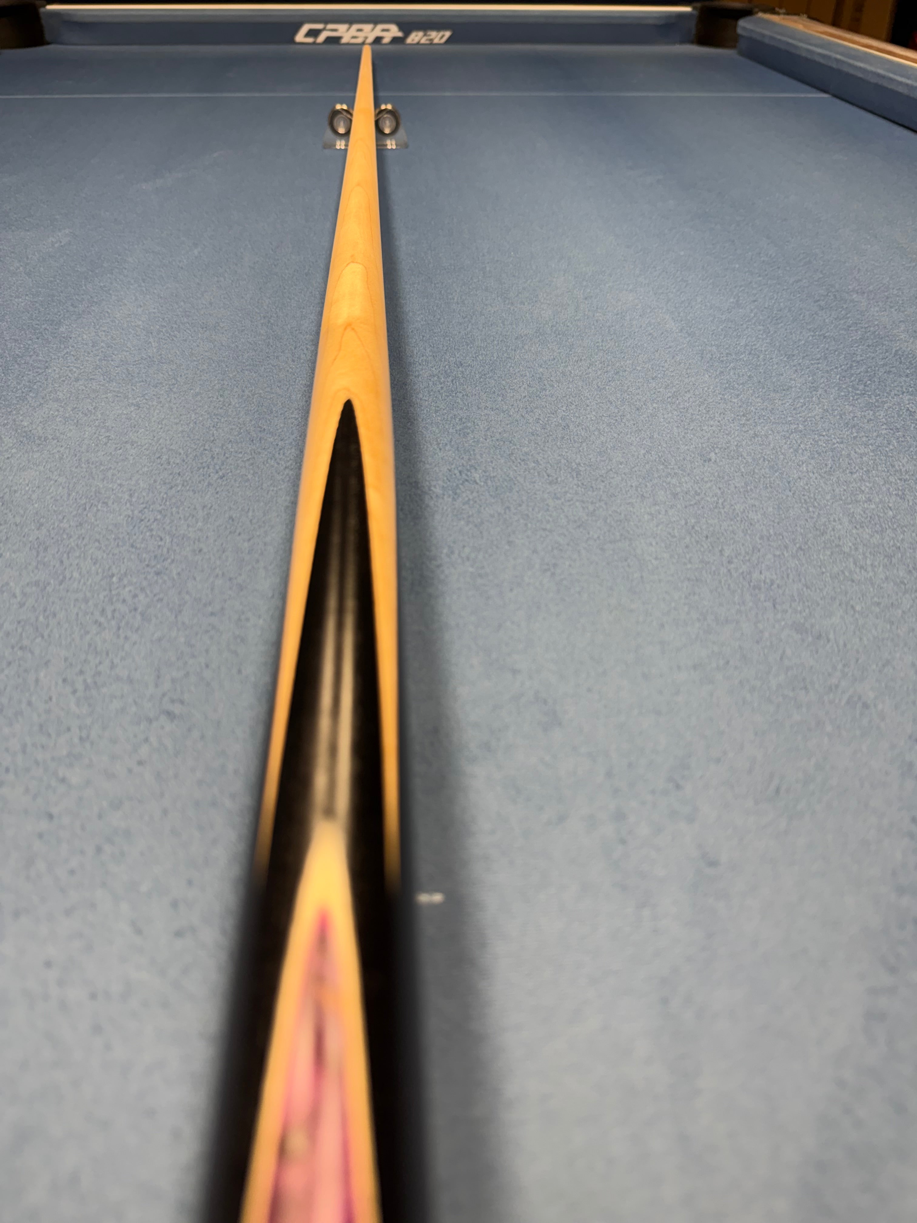 Anglesey Cuesports Purple Haze Burr Cue No.030 - full length tip end view on table