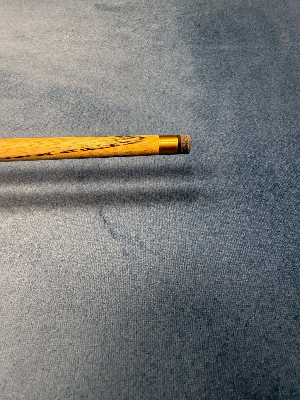 Anglesey Cuesports Handmade Cue No.035 - full length shaft view
