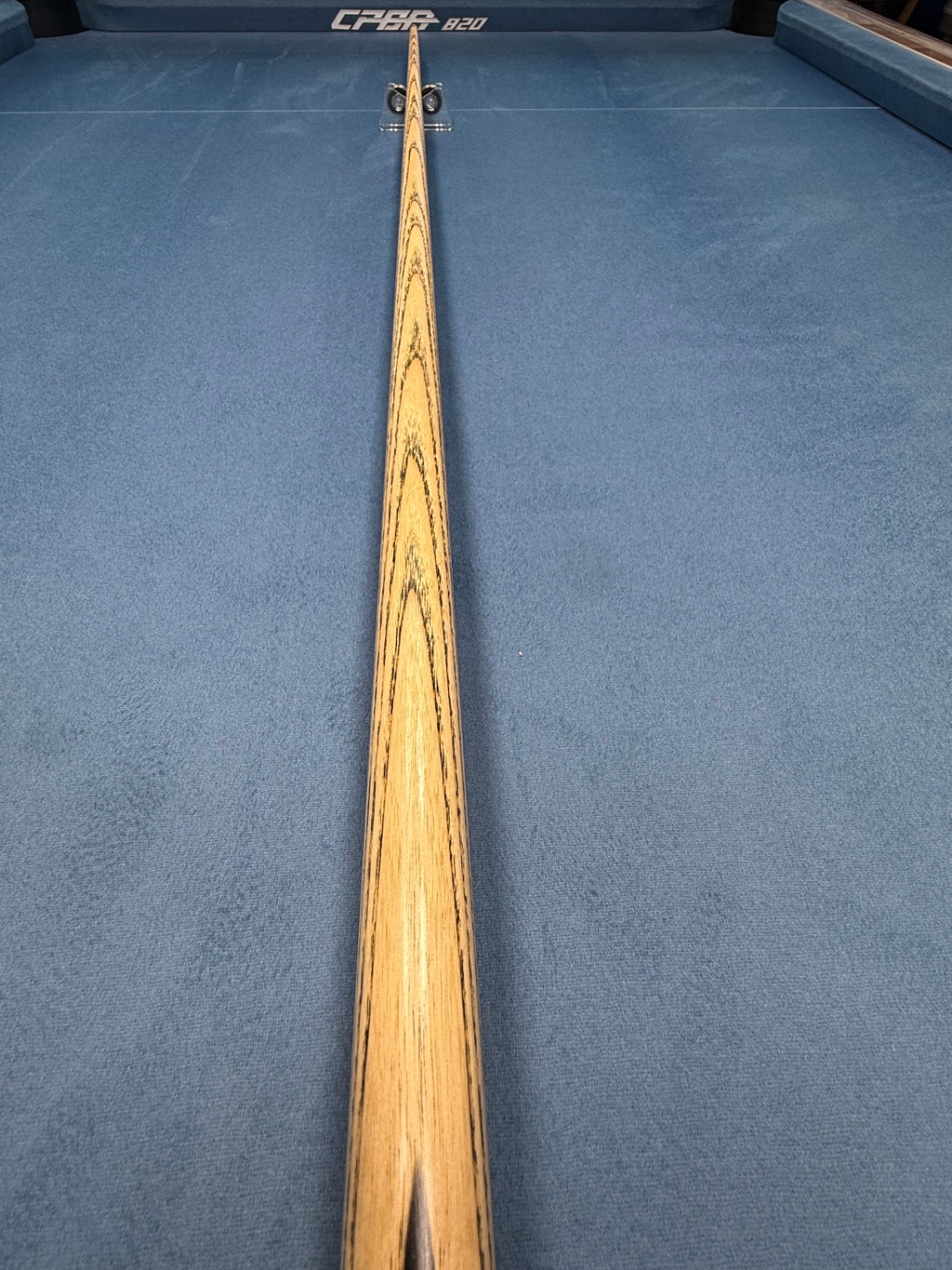 Anglesey Cuesports Handmade Cue No.039 - full length zebrawood shaft view