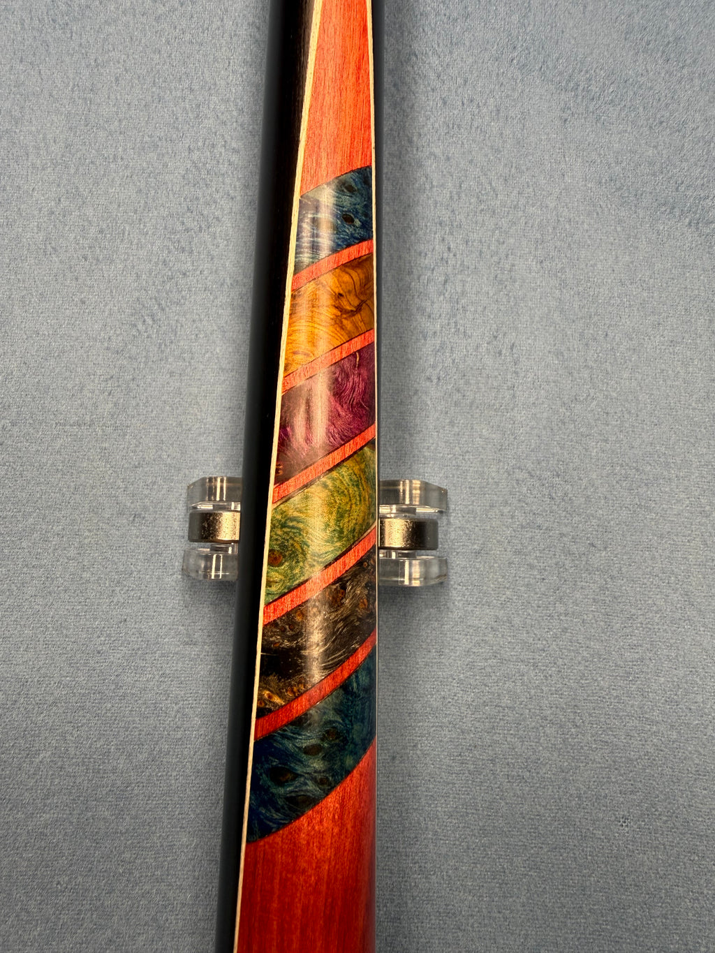 Anglesey Cuesports Handmade Cue No.038 - stabilised wood and resin splice panel close-up