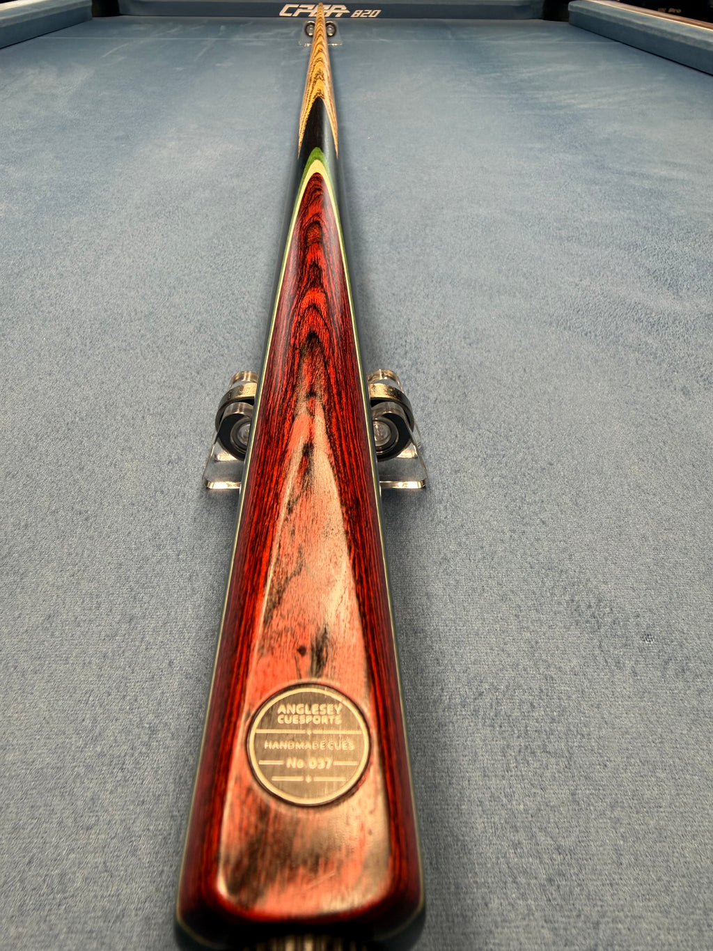 Anglesey Cuesports Handmade Cue No.037 - full length butt view on table